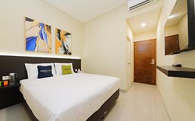 Urbanview Hotel Vineyard Cengkareng
